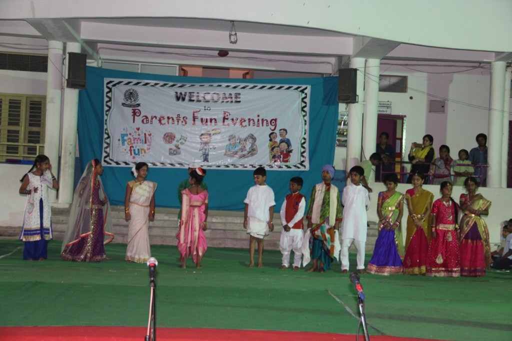 The finale of the evening, students put on an outstanding performance of various dances from accorss India